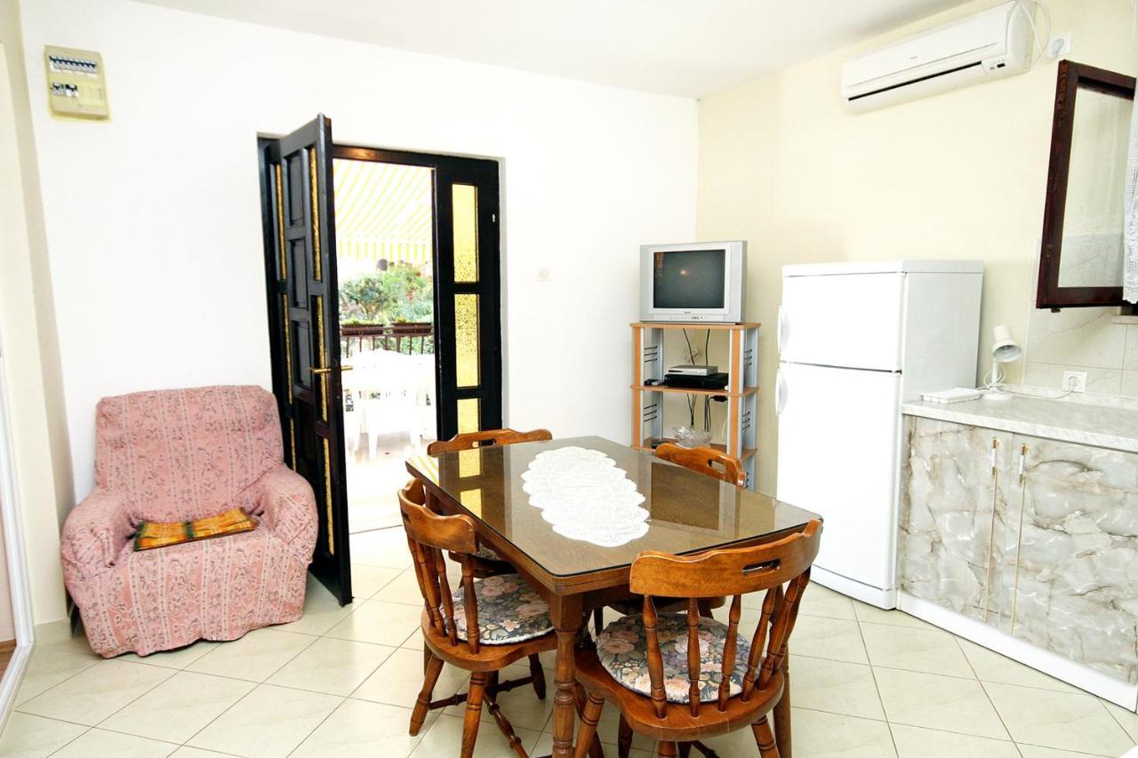 Apartments By The Sea Brgulje, Molat - 6241 Extérieur photo