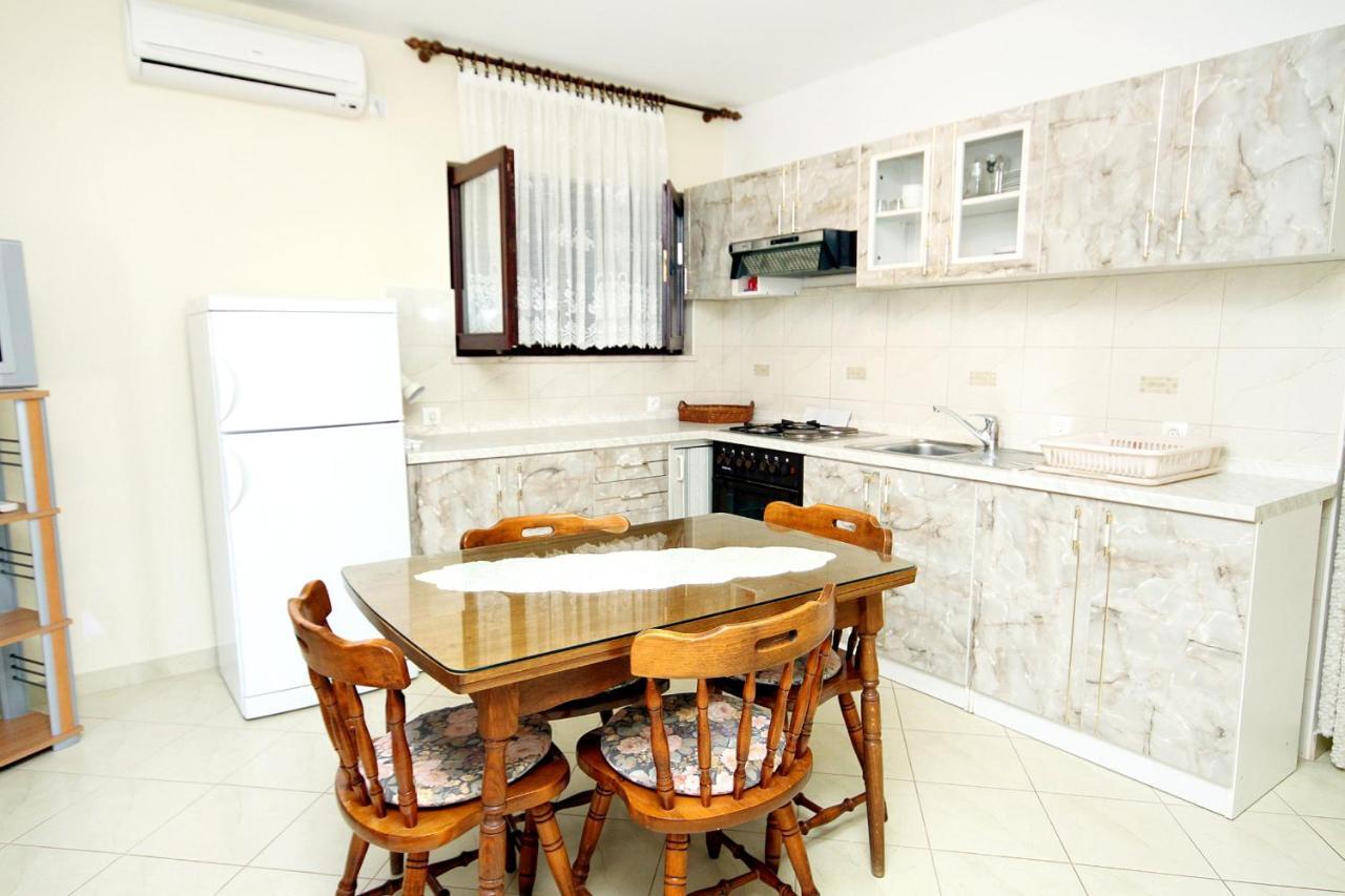 Apartments By The Sea Brgulje, Molat - 6241 Extérieur photo